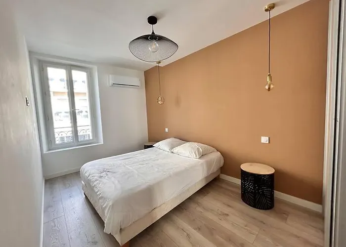 Emma - 4/6 Pers Neuf- Hyper Centre Clim Terrasse